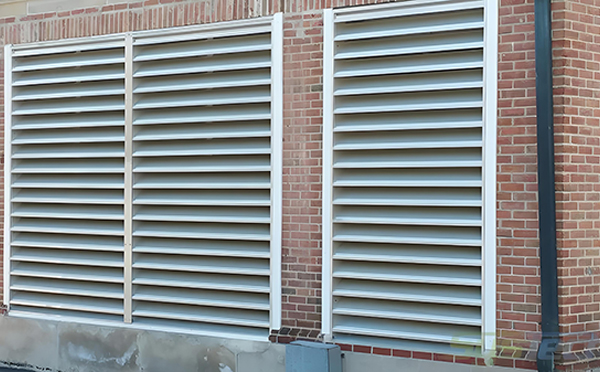 阿拉尔农场百叶窗