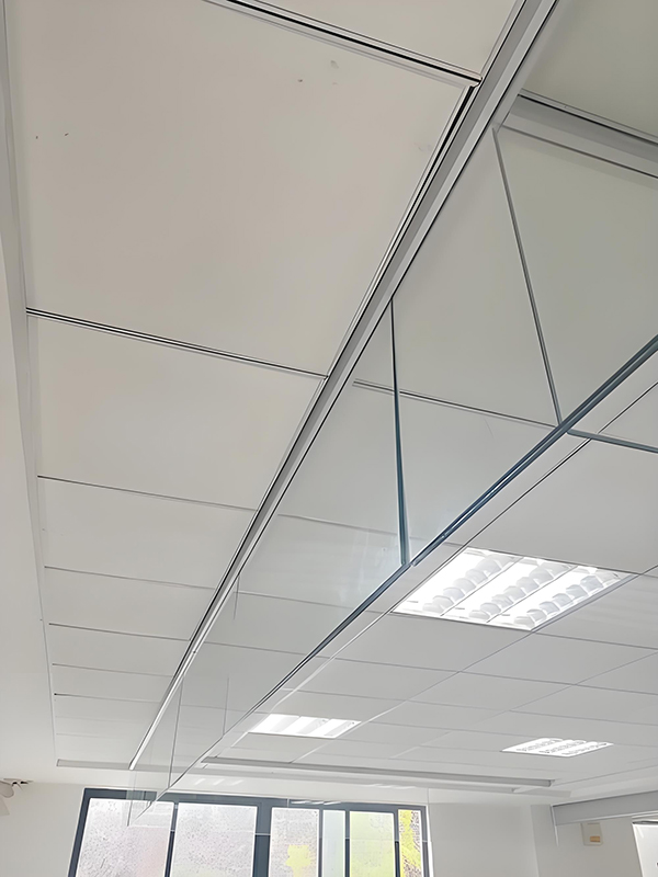 阿拉尔农场玻璃阿拉尔农场挡烟垂壁