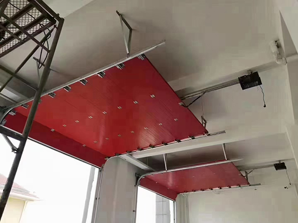 阿拉尔农场工业翻板门