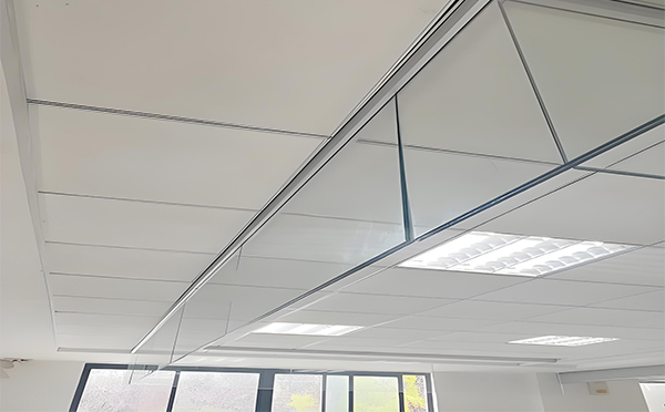 阿拉尔农场玻璃挡烟垂壁