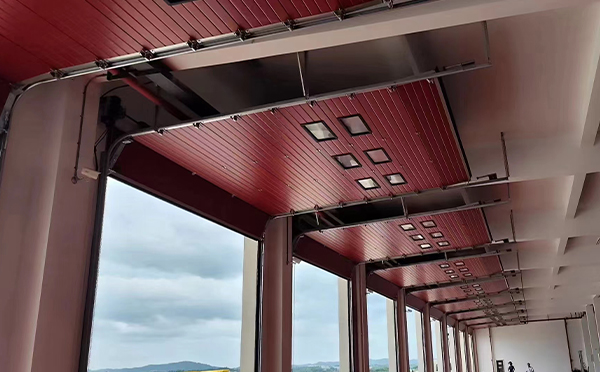 阿拉尔农场工业翻板门