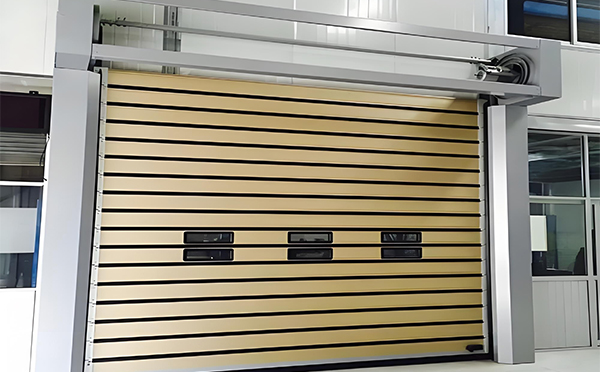 阿拉尔农场硬质快速门