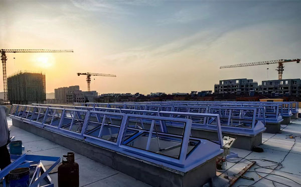 阿拉尔农场消防排烟窗工作原理