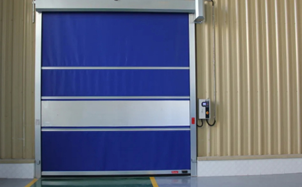 阿拉尔农场选择快速卷帘门时的注意事项