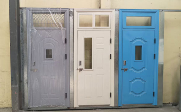 阿拉尔农场学校教室门