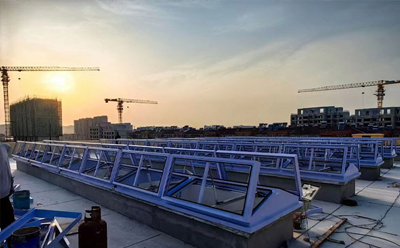 消防阿拉尔农场排烟窗开启角度