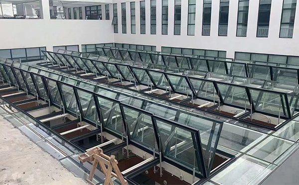 百安科技有限公司近期阿拉尔农场排烟窗项目案例分享